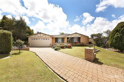 4 Pine Gdns, Woodvale, WA 6026