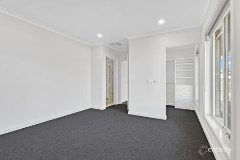 Property photo of 35 Pendower Way Werribee VIC 3030