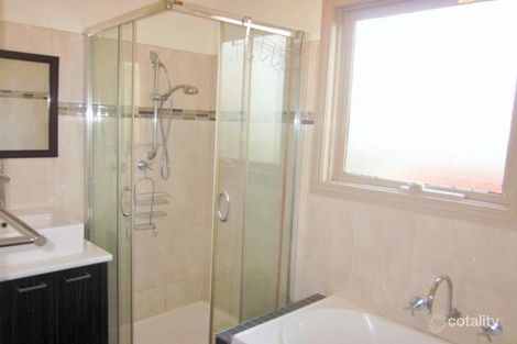 Property photo of 19 Heath Place Meadow Heights VIC 3048