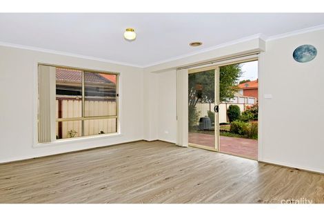 Property photo of 17 Rutherglen Crescent Gowanbrae VIC 3043