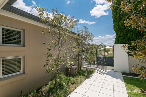 Property photo of 13 Saint James Place Flinders View QLD 4305