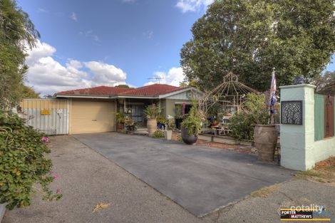 17 Connaught St, Forrestfield, WA 6058