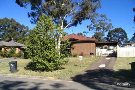 9 Alexandra Cct, St Clair, NSW 2759