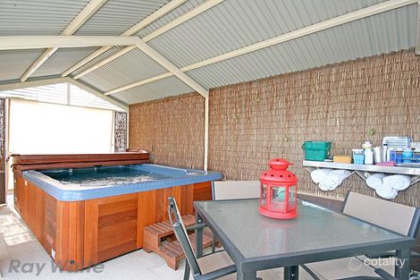 Property photo of 22 Lindale Street Chermside West QLD 4032