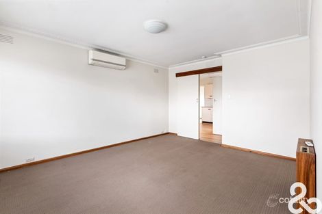 Property photo of 2/62 Pine Street Reservoir VIC 3073