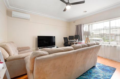 Property photo of 10 Briggs Crescent Noble Park VIC 3174