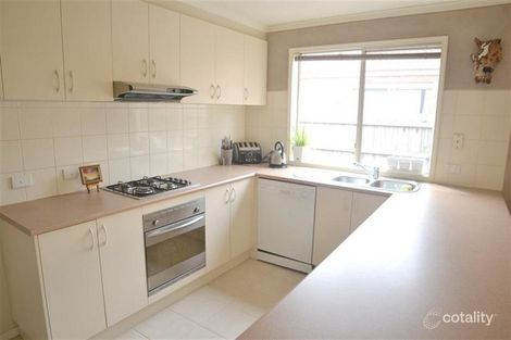 Property photo of 12 Kimbarra Drive Berwick VIC 3806