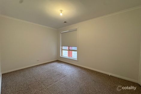 Property photo of 2/12 Boston Crescent Keilor Downs VIC 3038