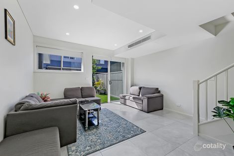 Property photo of 2/213 Targo Road Girraween NSW 2145