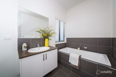 Property photo of 136 Jardin Road Wollert VIC 3750