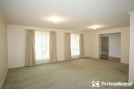 Property photo of 10 Glendale Crescent Berwick VIC 3806