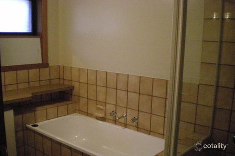 Property photo of 2 Violen Street Bayswater VIC 3153