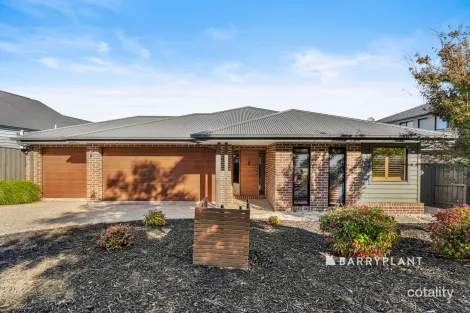 8 Cowdray Cres, Officer, VIC 3809