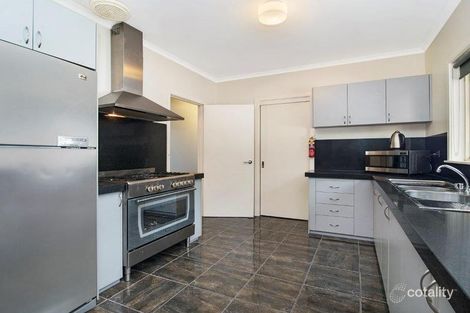 Property photo of 16 Yarunga Drive Kangaroo Flat VIC 3555