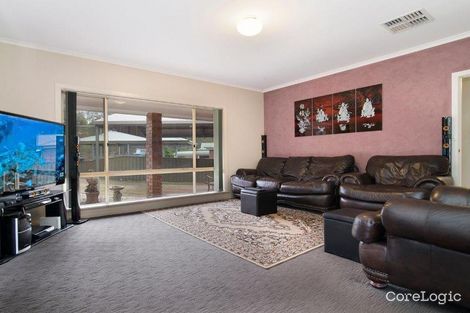 Property photo of 16 Yarunga Drive Kangaroo Flat VIC 3555