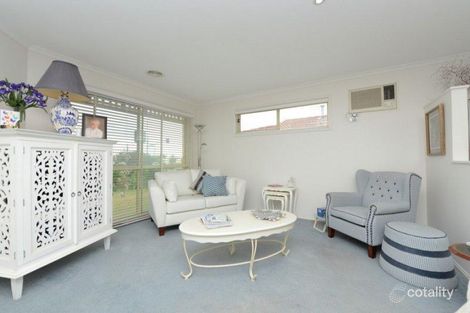 Property photo of 137 Hall Road Carrum Downs VIC 3201