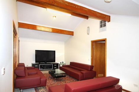 21 Nicholson Cres, Meadow Heights, VIC 3048