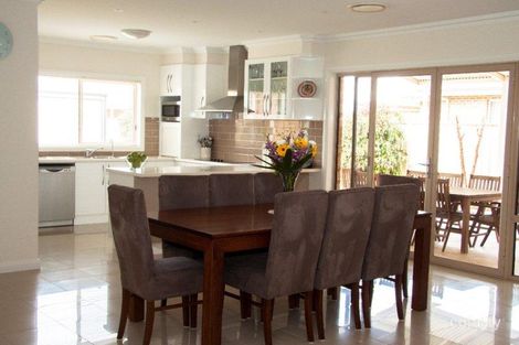 Property photo of 7 Hopbush Crescent Griffith NSW 2680