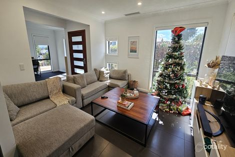Property photo of 92 Minorca Circuit Spring Farm NSW 2570
