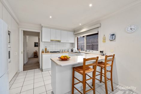 Property photo of 2 Albert Place Dingley Village VIC 3172