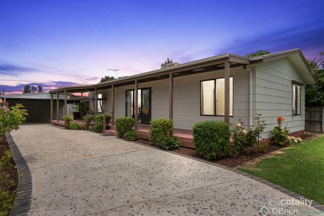 3 Lansell Rd, Cowes, VIC 3922