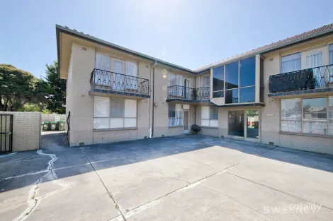 Property photo of 10/420 Blackshaws Road Altona North VIC 3025