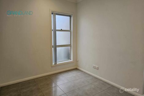 Property photo of 8 Somme Avenue Edmondson Park NSW 2174