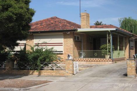 77 Ivanhoe Ave, St Albans, VIC 3021