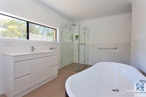 Property photo of 38 Old Chiltern Road Beechworth VIC 3747