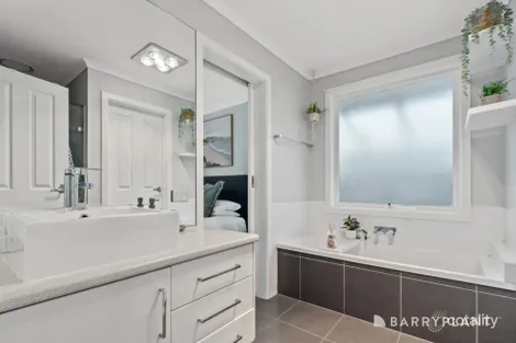 Property photo of 58 Beresford Drive Boronia VIC 3155