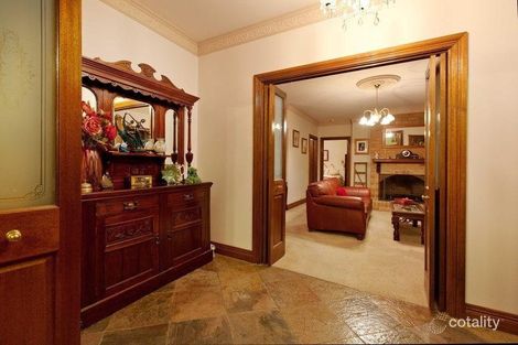 Property photo of 10 Merrigal Court Frankston South VIC 3199