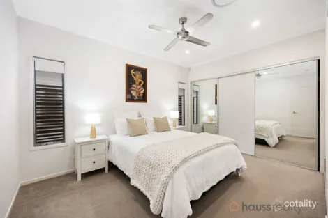 Property photo of 14A Newcross Street Indooroopilly QLD 4068