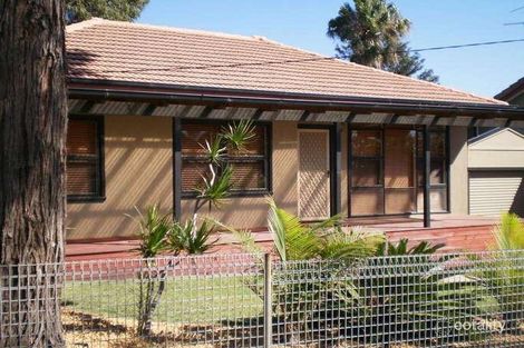 Property photo of 13 Devonshire Crescent Oak Flats NSW 2529