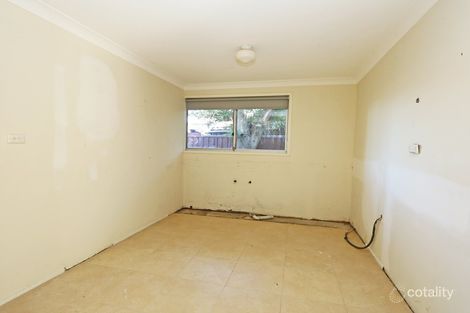 Property photo of 39 Solander Drive St Clair NSW 2759