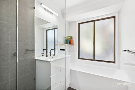 Property photo of 17 Sherwood Avenue Happy Valley SA 5159