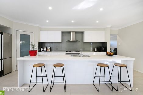 Property photo of 48 Haywards Bay Drive Haywards Bay NSW 2530