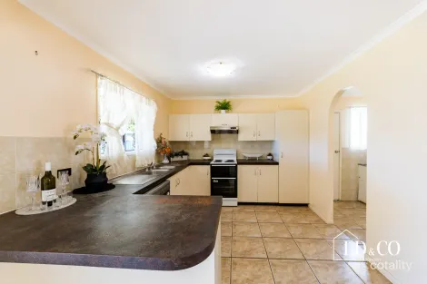 Property photo of 24 Jarrah Street Beaconsfield QLD 4740