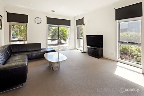 Property photo of 61 Ringtail Circuit Maidstone VIC 3012