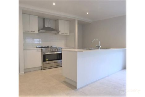 Property photo of 14 Nickell Court Drouin VIC 3818