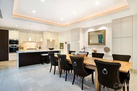 Property photo of 20 Orrong Grove Caulfield North VIC 3161