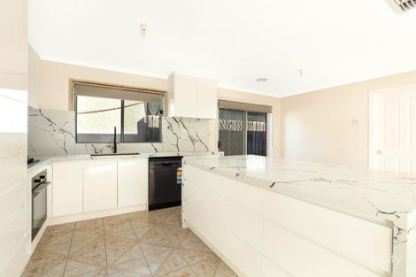 Property photo of 11 Pecos Place Roxburgh Park VIC 3064