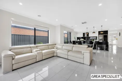 Property photo of 3 Canmore Street Werribee VIC 3030