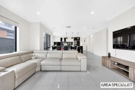 Property photo of 3 Canmore Street Werribee VIC 3030