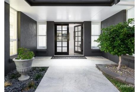 Property photo of 6 Madeleine Court Newport QLD 4020