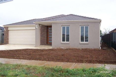 Property photo of 16 Clarafield Crescent Tarneit VIC 3029