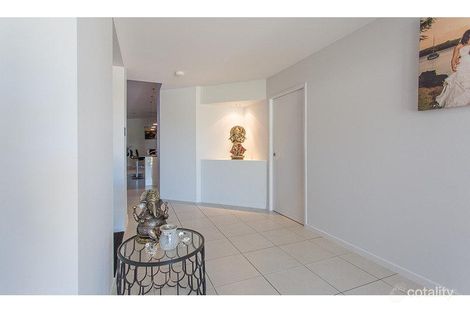 Property photo of 7 Phoenix Crescent Rural View QLD 4740