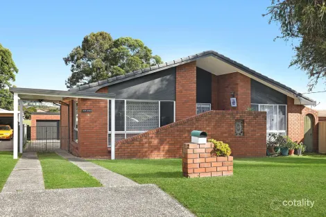 Property photo of 33 Power Drive Mount Warrigal NSW 2528