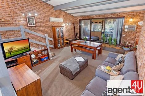 Property photo of 28 Holmegate Crescent Cranebrook NSW 2749