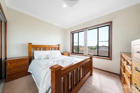 Property photo of 12 St Kilda Street St Johns Park NSW 2176