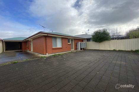 Property photo of 2 Greenlea Court Munno Para West SA 5115